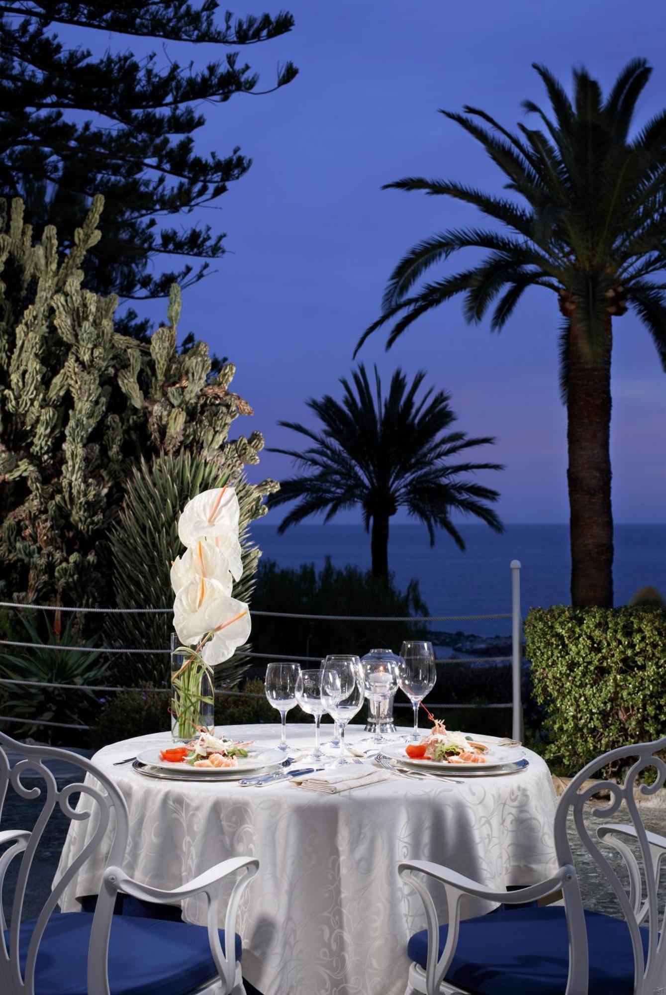 圣雷莫皇家酒店 圣雷默 餐厅 照片 The hotel's terrace