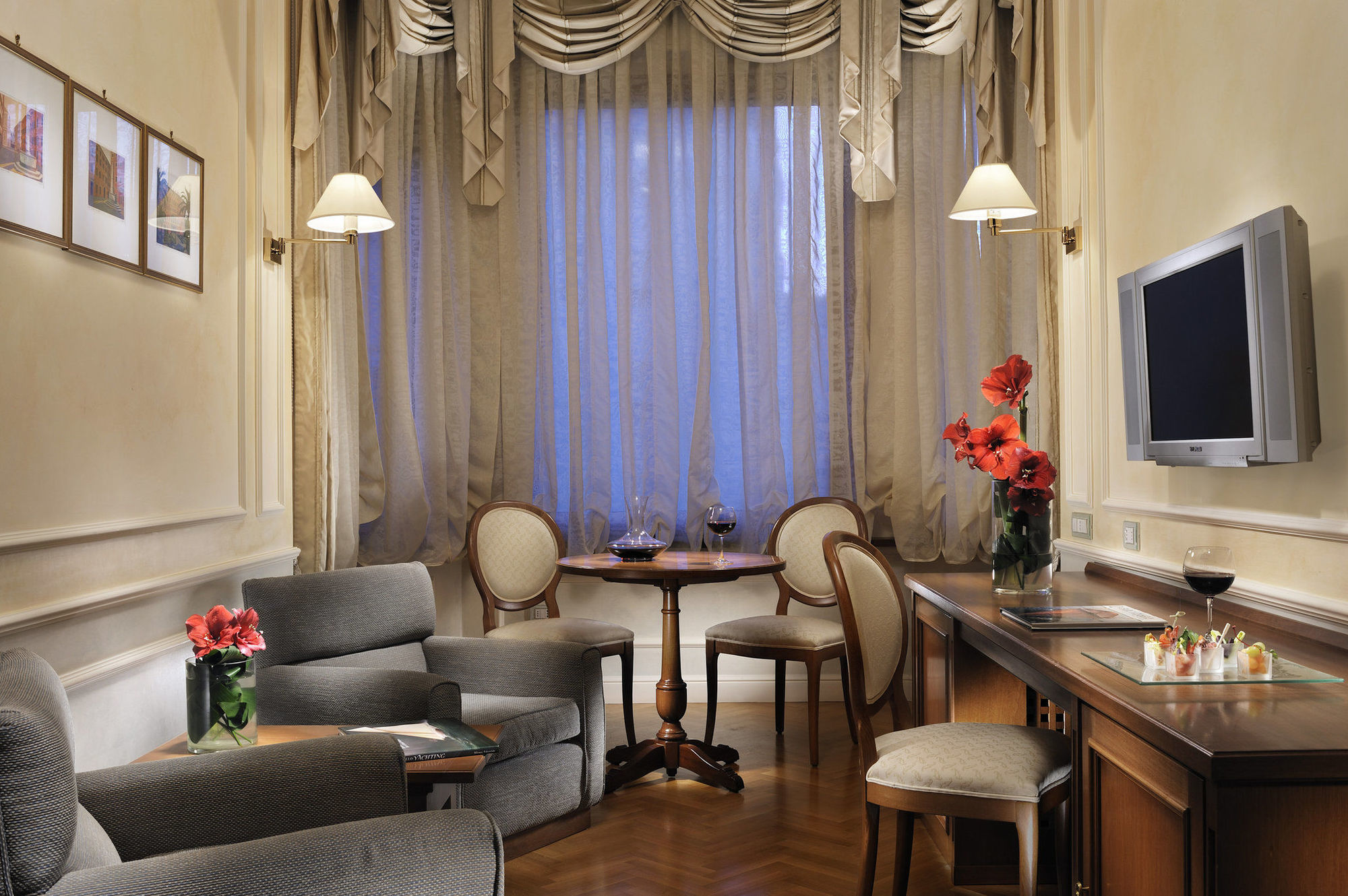 圣雷莫皇家酒店 圣雷默 客房 照片 A suite at the hotel