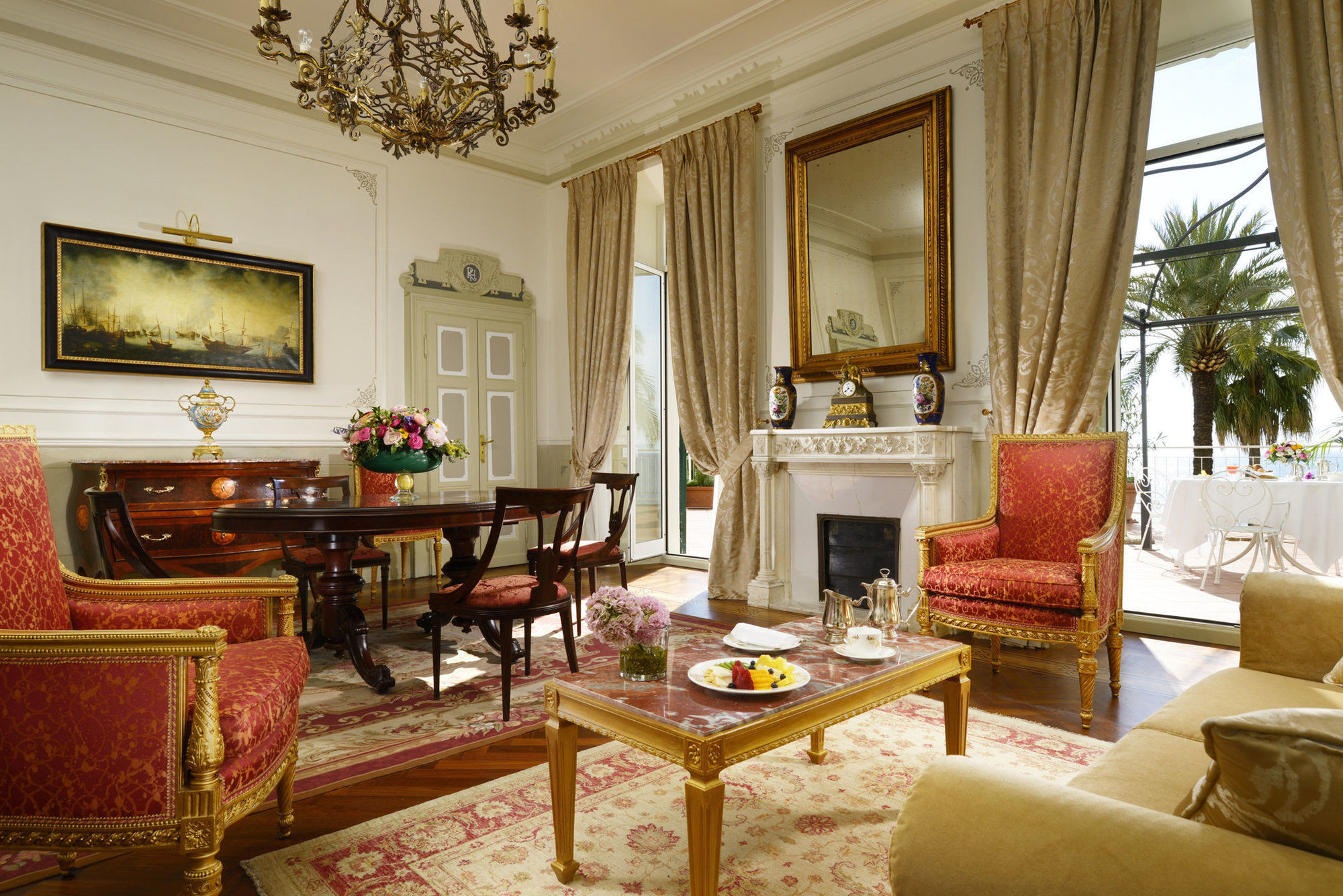 圣雷莫皇家酒店 圣雷默 外观 照片 A suite at the Hotel Excelsior