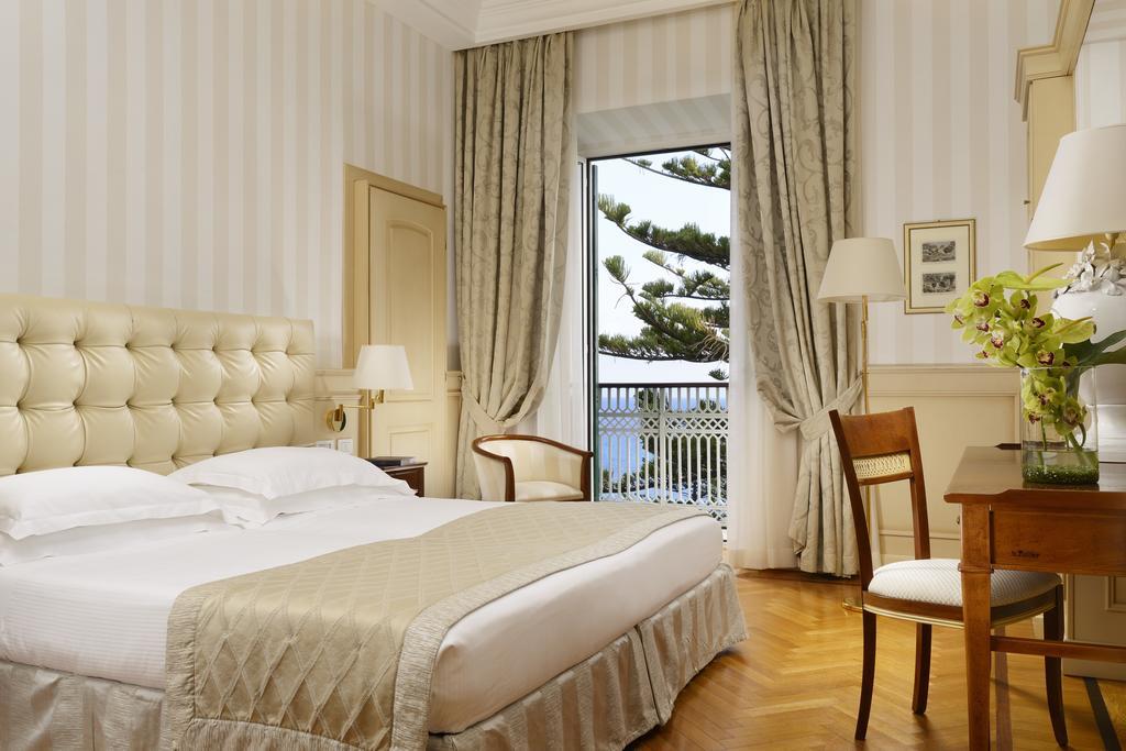圣雷莫皇家酒店 圣雷默 外观 照片 A room at the Excelsior